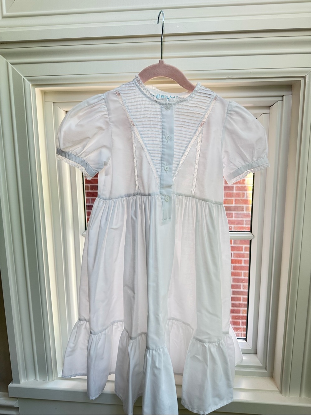 Feldman Brothers Classic White Girls' Ruffled Cotton Dress